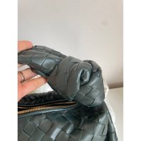 black-leather-jodie-bottega-veneta-handbag-30254606-2_2.jpg