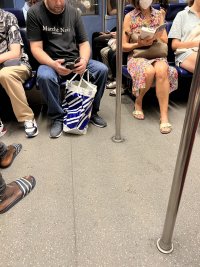 metro paris.jpg