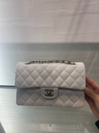 716968266.jpg