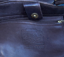 letmetreasureu fake coach BIN-4157 creed.png