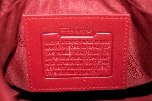 7877 leather cosmetic case made in spain creed.jpg