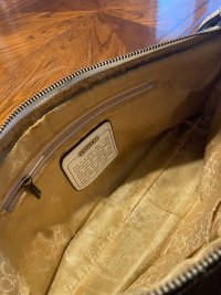 vmxn22 fake coach 10856 open.jpeg