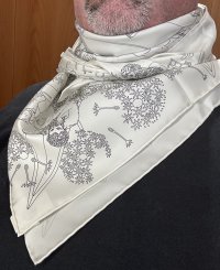 Hermès Flagship scarf 90-01.jpg