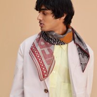 scarf-100--104064T 05-worn-1-0-0-2048-2048.jpg