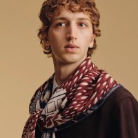 scarf-100--104064T 11-worn-1-0-0-2048-2048.jpg