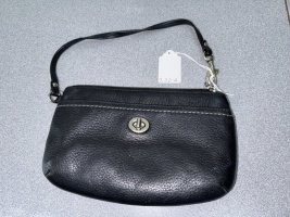 ParkWristletBlack_F49472_001.jpg