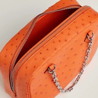 plume-chaine-mini-bag--084851CK5K-worn-4-0-0-800-800_g.jpeg