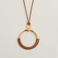 loop-pendant--072933CC37-detail-wm-2-0-0-1600-1600-q99_g.jpg