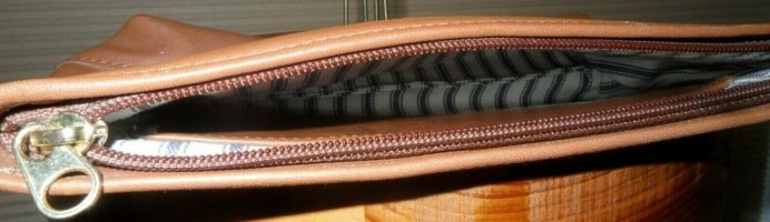 #7172 zipper pull.jpg