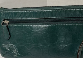 Coach Wristlet Back.png