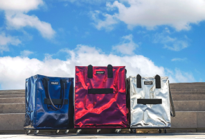 Midnight_Blue_Silver_Cosmic_Red_Hulken_bags-jpg-WEBP-Grafik-2362-×-1575-Pixel-Skaliert-60-.png