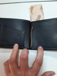 wallet1.4.jpeg
