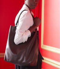 pretty-grooming-taurillon-pessoa-pauillac.jpg