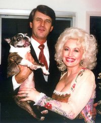 dolly-parton-carl-dean-5-c30eea6493ba40489650f9b53f850733.jpg