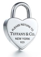 return to tiff heart locket.jpg