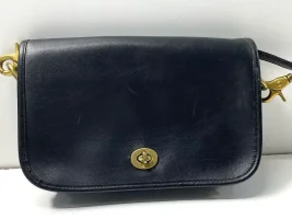 Goodwill Southern California - goodwillsocalshop - fake coach cobo bag front.webp