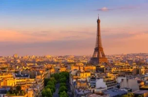 skyline-paris-eiffel-tower-france-260nw-1333654688.webp