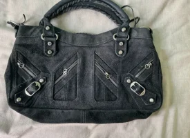 Screenshot_20250420_113328_fr.vinted_edit_3886121571435660.webp