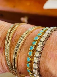 Turquoise bead bracelet.webp