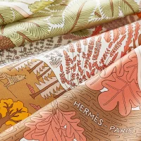 dans-les-bras-de-selene-scarf-90--004284S 03-detail-wm-5-0-0-800-800_g.webp