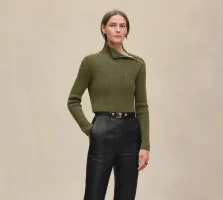 KakiSweater.webp