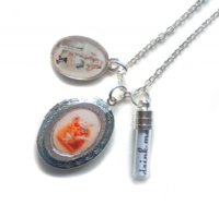 hoolala Drink Me Alice in Wonderland necklace.jpg
