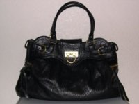 (32) Salvatore Ferragamo Leather Shoulder Bag - 1150.JPG