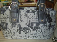 13771_LEGACY HORSE&CARRIAGE TOTE-svbw-1.JPG