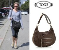 renee-zellweger-tods-pashmy-luna-hobo.jpg