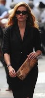 Julia-Roberts-Clutch.jpg