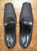 BCBG Pumps.jpg