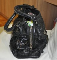 fw09 black.jpg