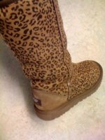 Leo Uggs 2.JPG