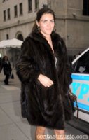 Hilary Rhoda - model- in her own mink - Feb 2010.jpg