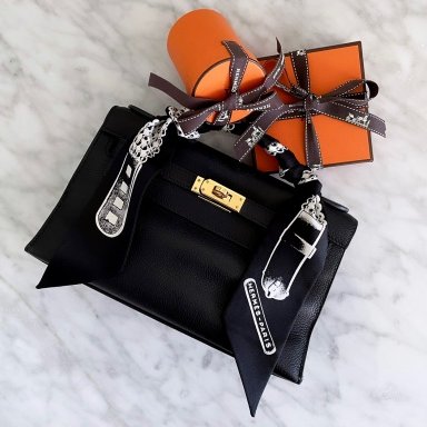 Chanel Classic Flap Runway Square Mini Pearl Crush Black Lambskin Leather  Cross Body Bag - Tradesy