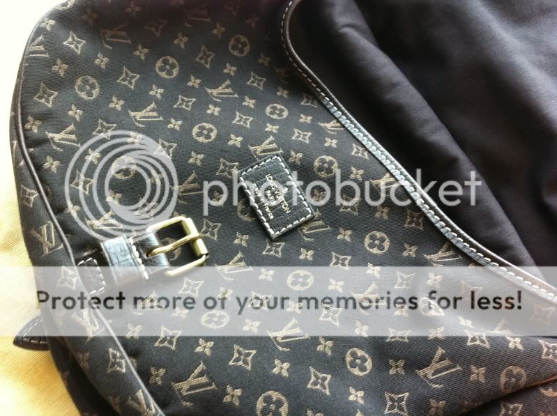 Vogue делится кадрами фотосессии BTS x Louis Vuitton 