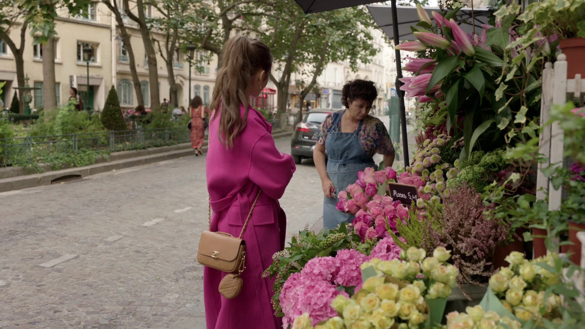 WornOnTV: Emily's pink crossbody bag on Emily in Paris, Lily Collins