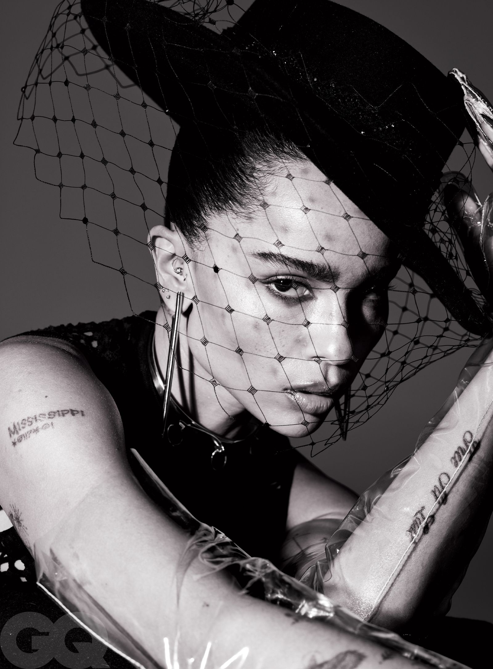 GQ1222_Kravitz_02.jpg