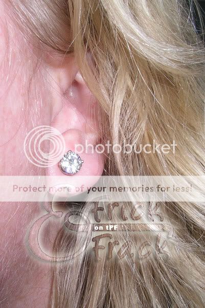 diamond-studs-modeling.jpg
