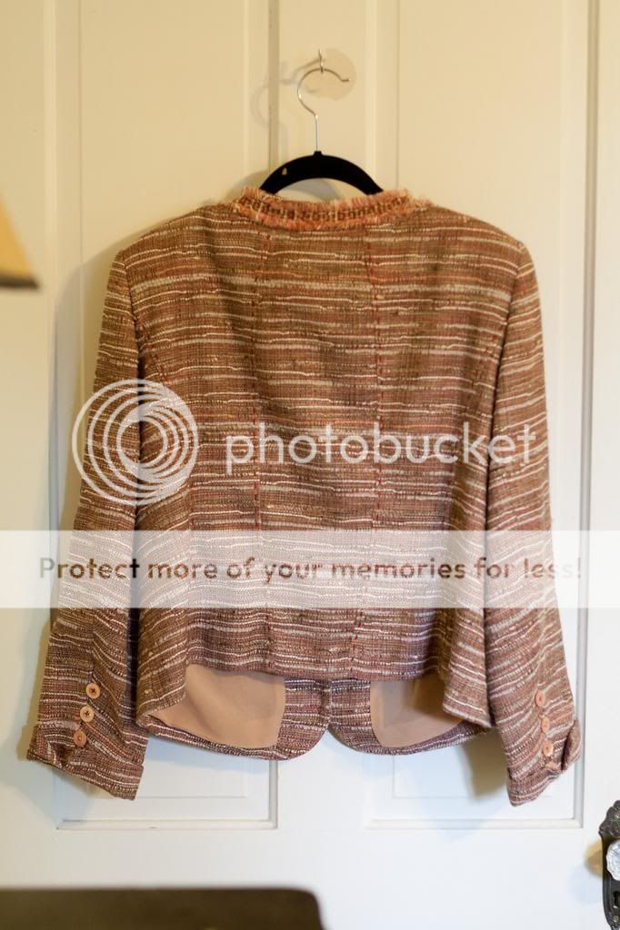 escada6_zps045f3fb5.jpg