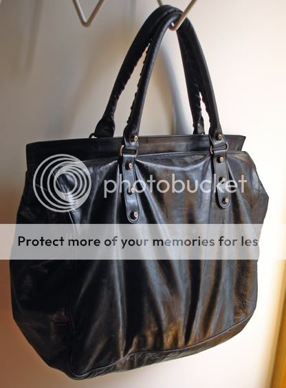 Black06ShopperBack.jpg