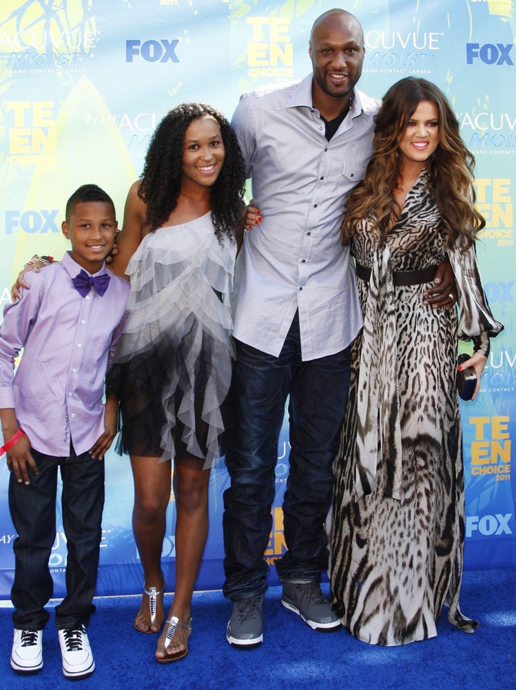 kardashian-odom-2011-teen-choice-awards-04.jpg