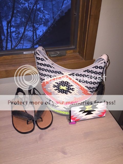 coach%20woven%20hobo_zps7tfvuc3r.jpg