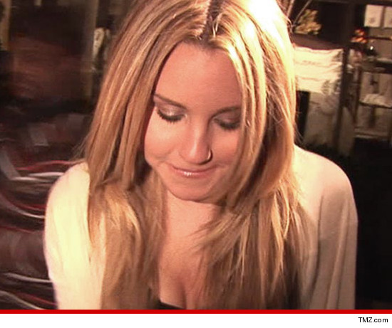 0602-amanda-bynes-tmz-5.jpg
