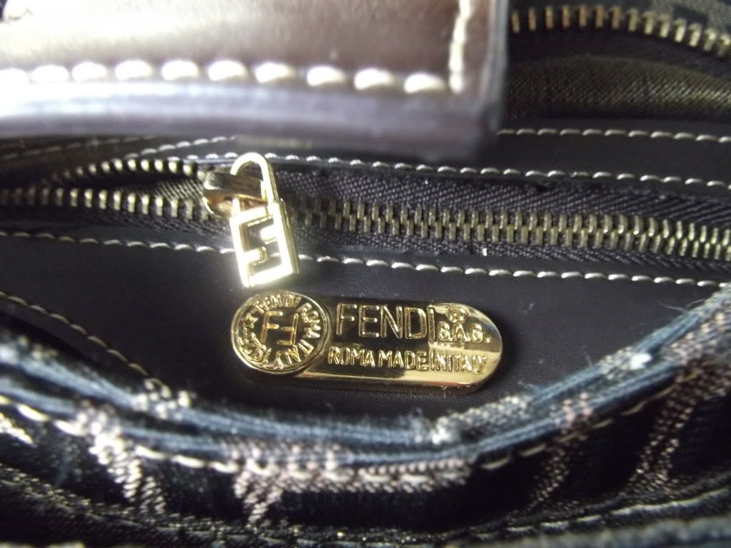 fendibag008.jpg
