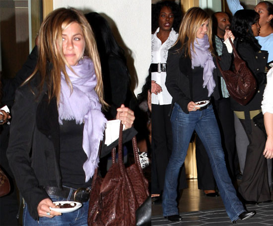 340015a305b9f727_081202-aniston.jpg