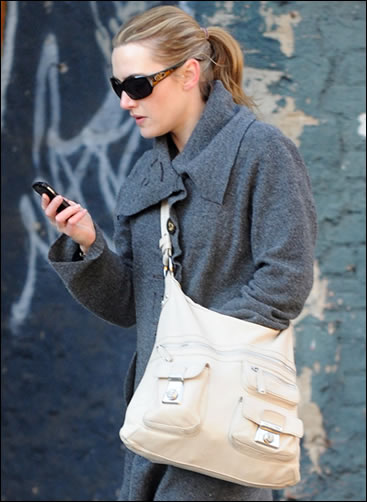kate-winslet-tods-bag.jpg