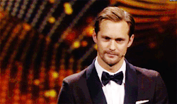 tumblr_nzbh5t3pqp1rtj2i3o3_250.gif