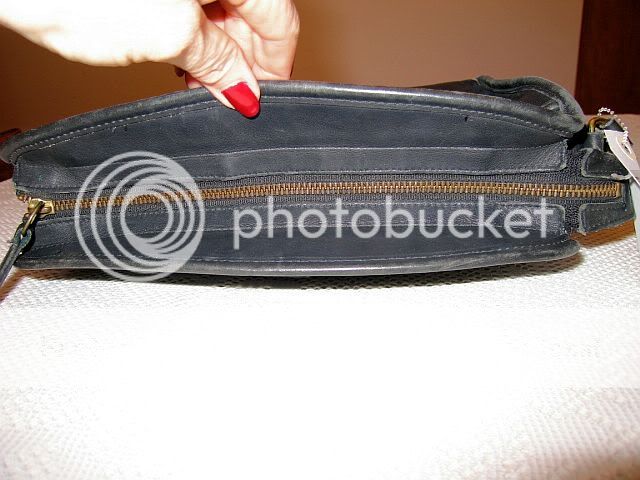 NavyZipBag007.jpg