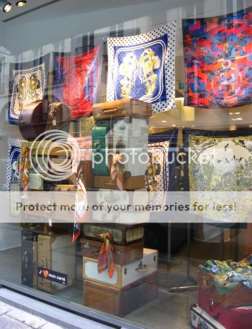 hermes-colette-window-right.jpg